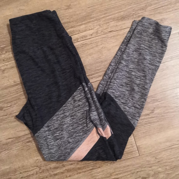 Colorblock Leggings - Picture 2 of 5